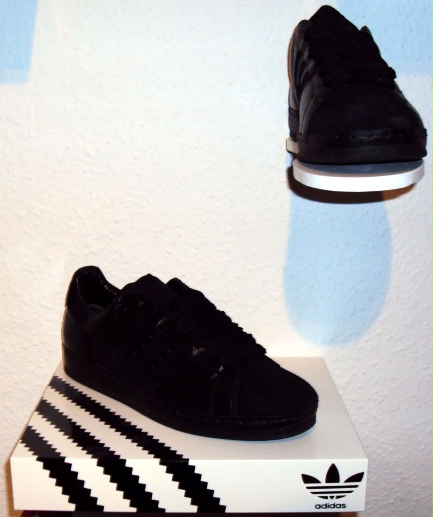 [Image: AdidasSuperstarILux-Black-Leather.jpg]