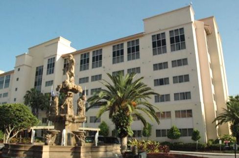 metropolitan fine arts and antiques