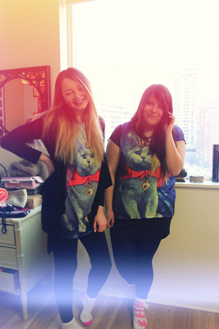 Jessica Ip, Jessica Masil, Twinsies, Galaxy Cat Shirt, Plus Size Blogger, Fashion, Plus Size Fashion, HUF, Twinning, Twins, Cat, Cats 