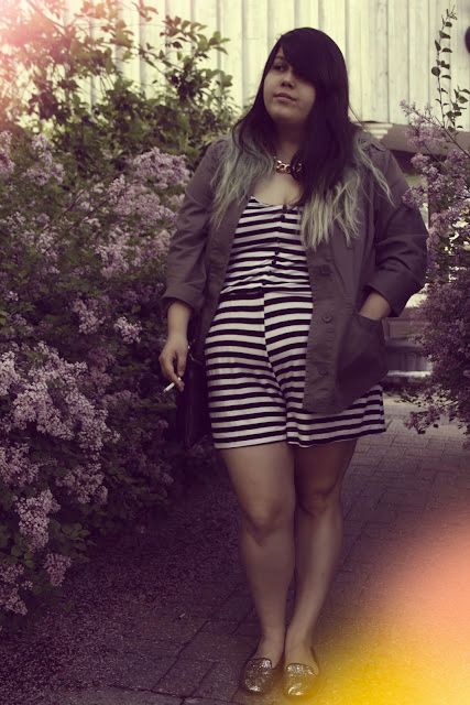 Jessica Ip Plus Size Fashion Blogger Toronto plusblogger gold chain stripe onesie fatshion smoke stripes forever21 