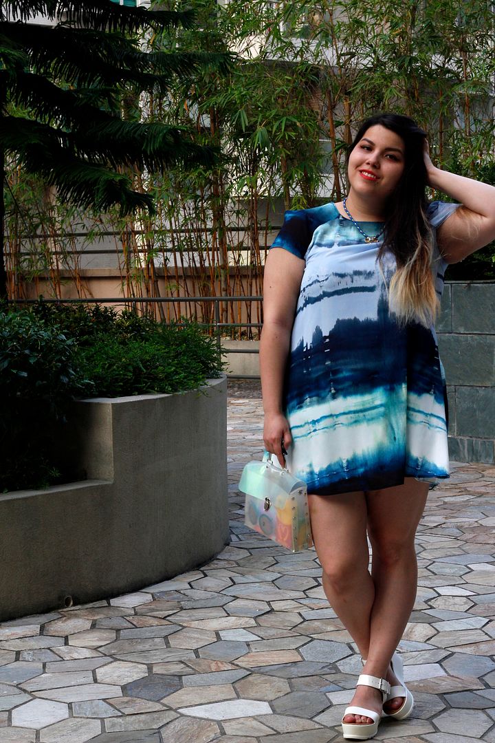 plus size fashion ELVi fashion blogger toronto canada plus size watercolour dress plus size simple silhouette dress