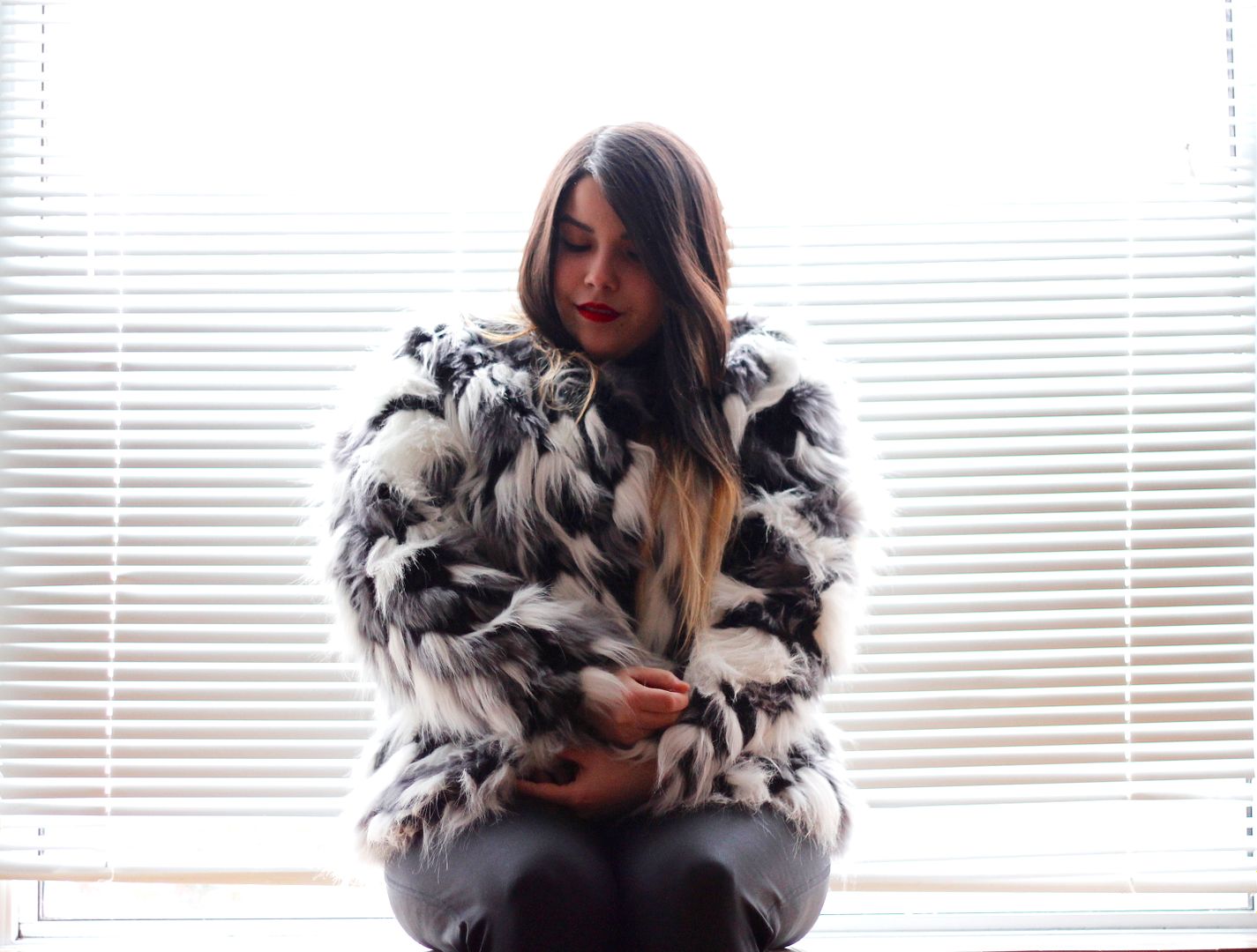 Junarose Faux Fur Jacket plus size fashion canadian blogger toronto canada faux fur plus danish brand outfit