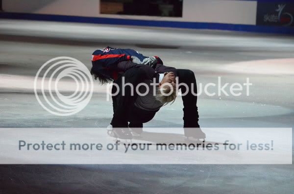 http://i1018.photobucket.com/albums/af307/marni_01/journal%20pictures/Skate%20Canada%202011/gala%20practice/989.jpg